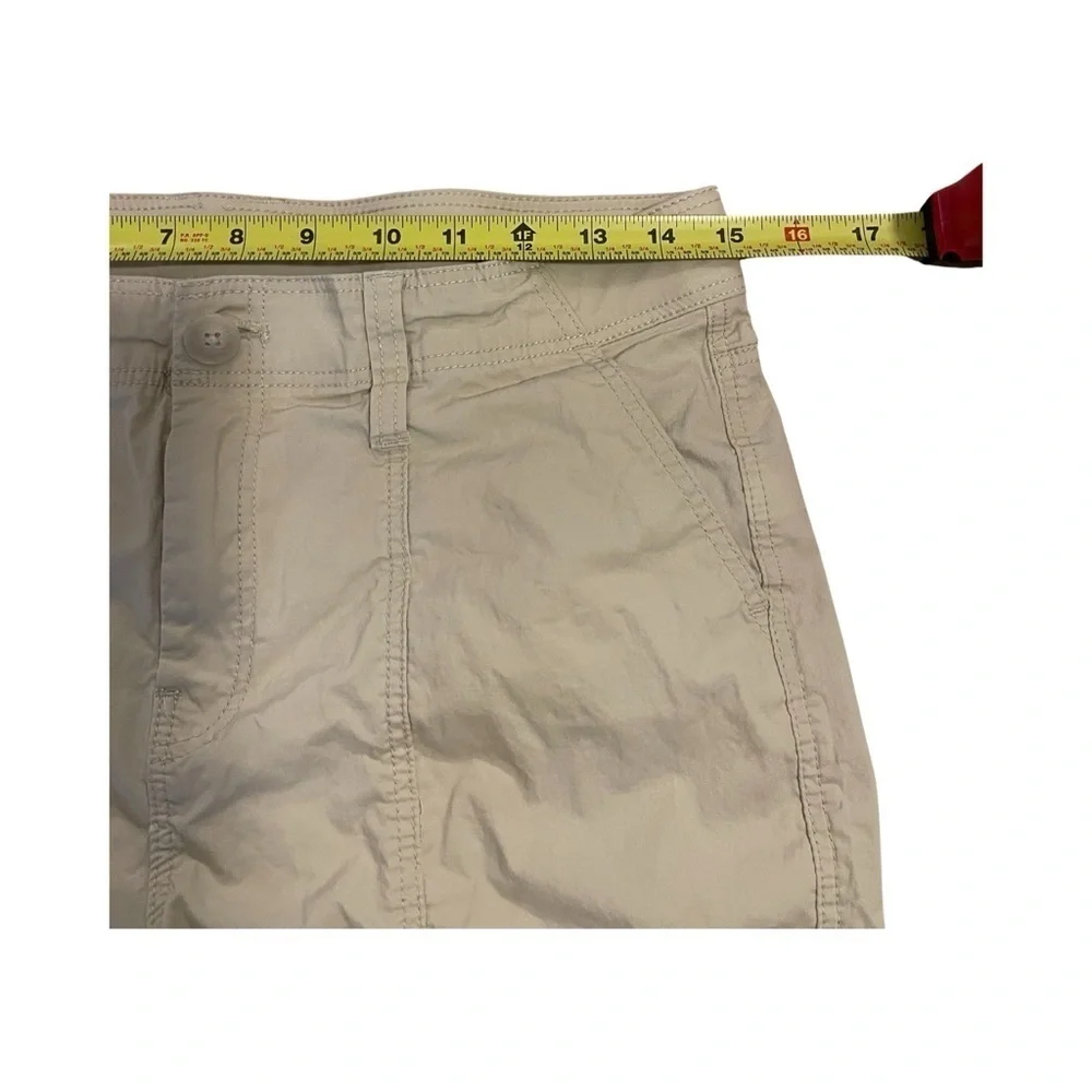 Chico’s Light Tan Bermuda Shorts Size Small/4 (Chico’s Size 0)